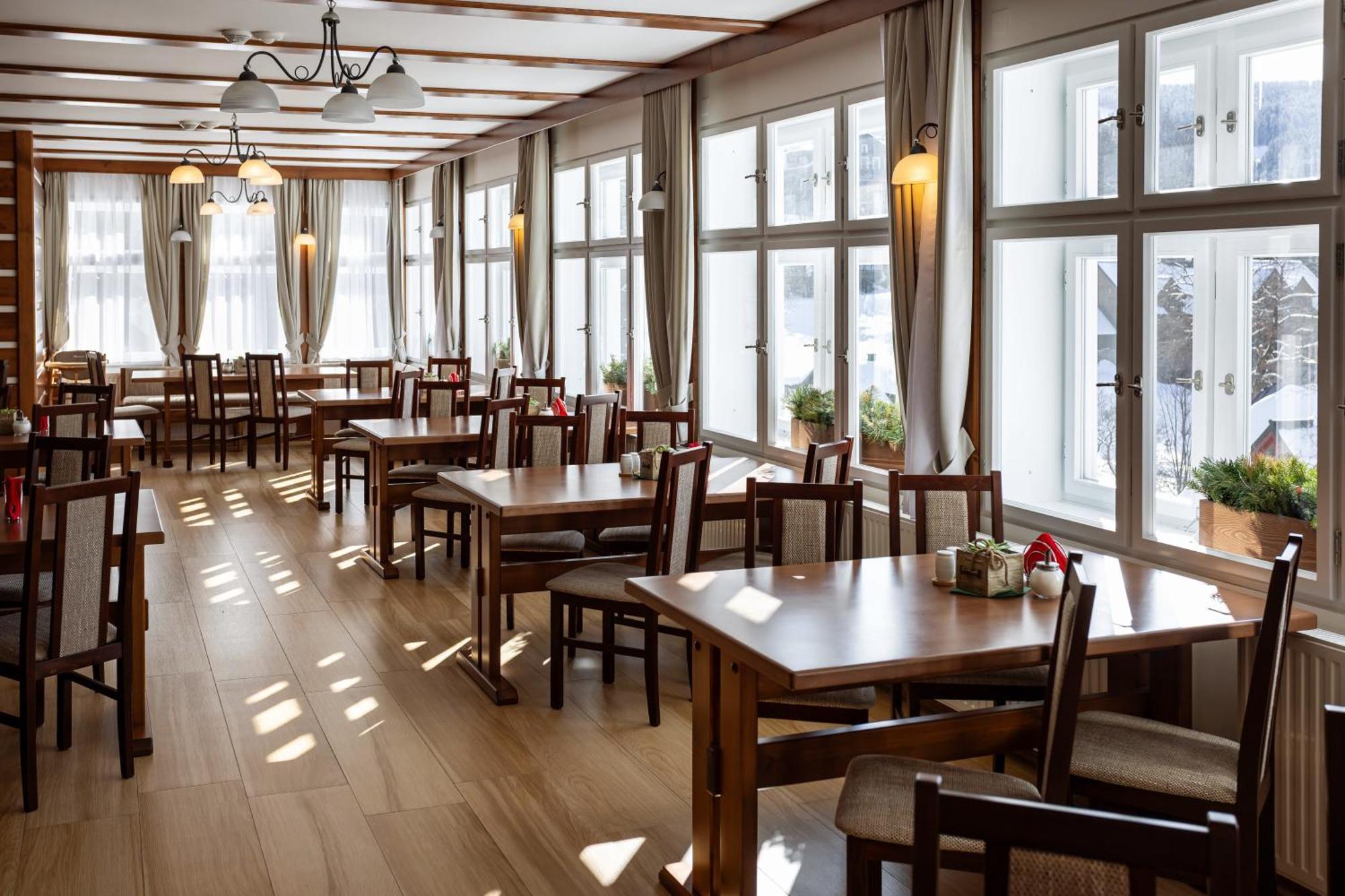 Hotel Slavie Szpindlerowy Młyn Zewnętrze zdjęcie